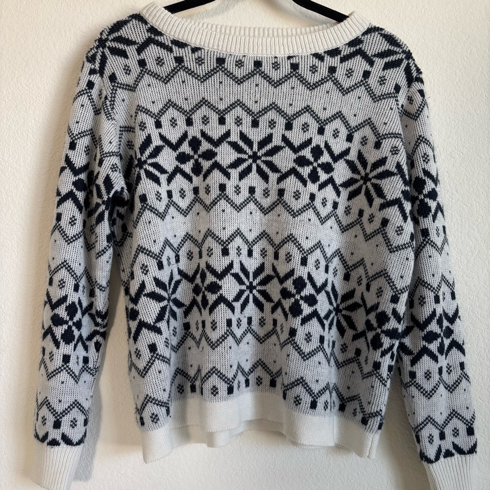 Cotton on sweater size medium